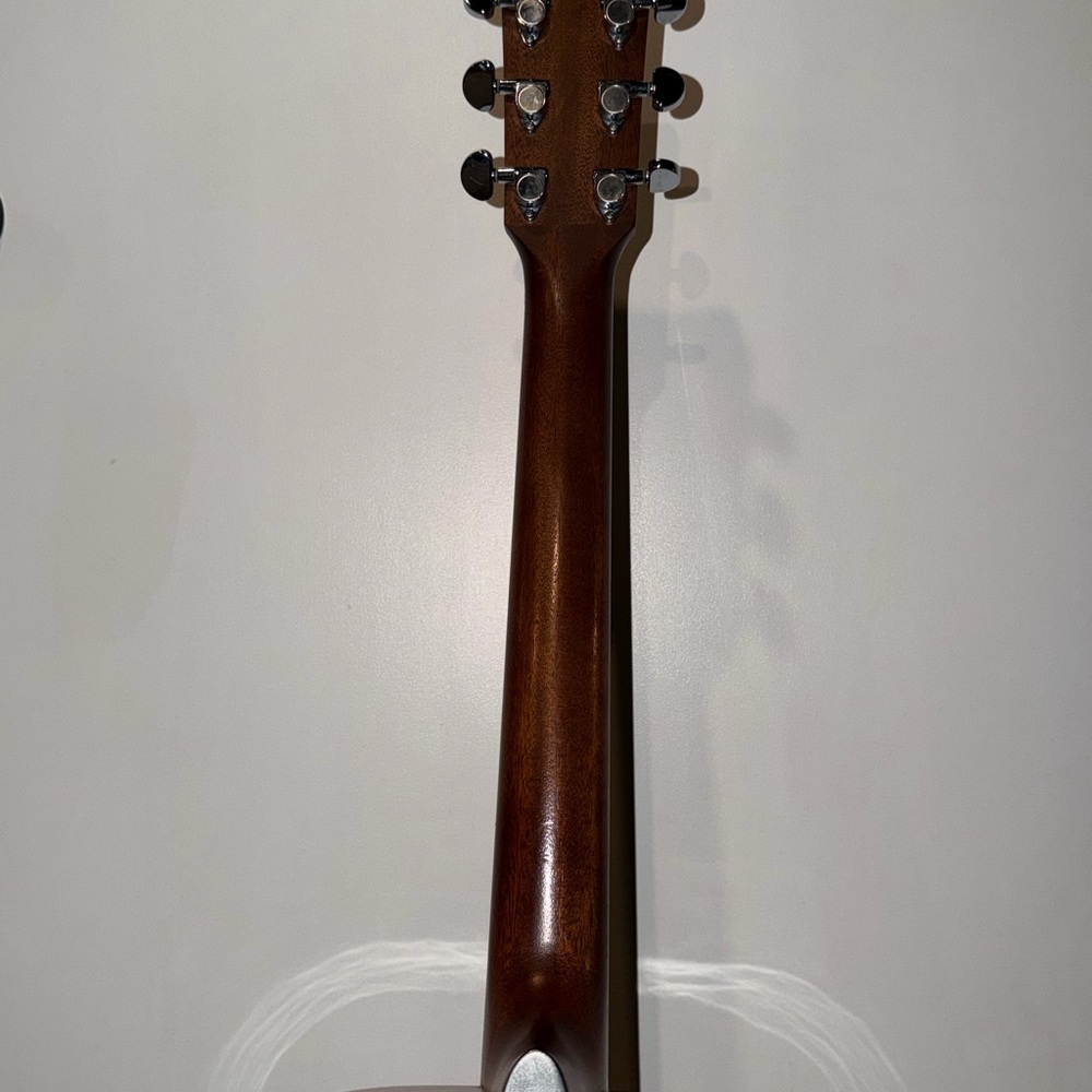 Yamaha FS700S Acoustic Guitar with Spruce Top - Picture 11 of 12